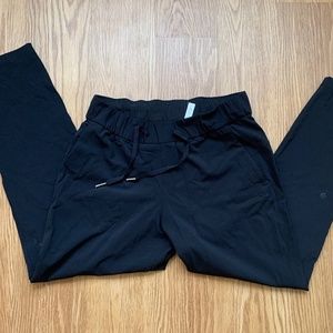 Lululemon black pants